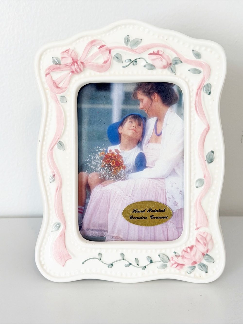 Vintage Hand Painted Ceramic Floral Bow Ribbon Picture Frame Pink White 3.5x5